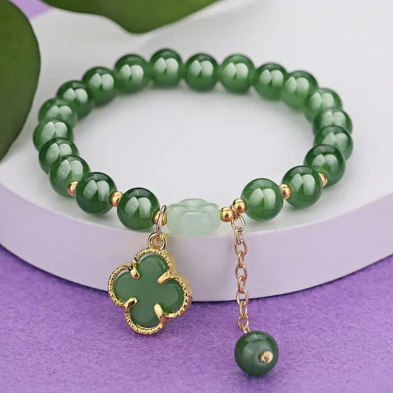 Elegant Green Clover Beaded Bracelet