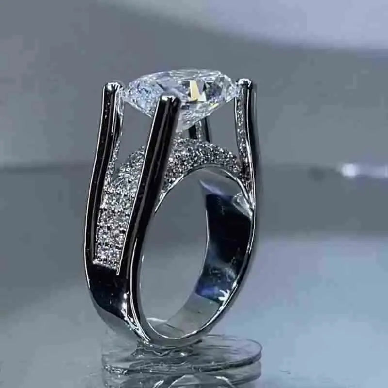 Vintage Oval Solitaire Ring