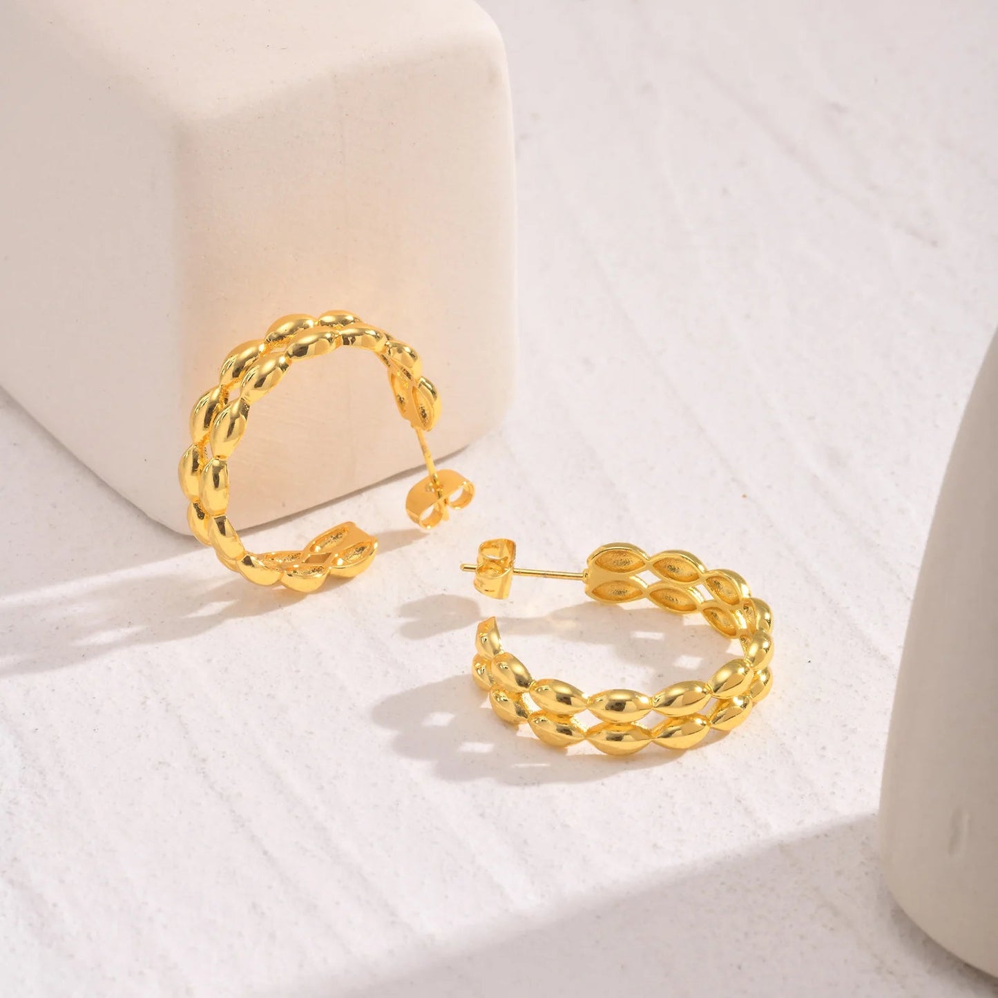 14k Dainty C Shaped Layered Hoop Earrings - Veinci