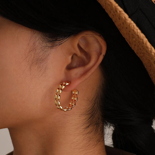 14k Dainty C Shaped Layered Hoop Earrings - Veinci