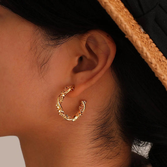 14k Dainty Textured Spiral Hoop Earrings - Veinci