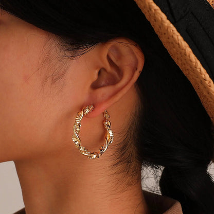 14k Deluxe Textured Spiral Hoop Earrings - Veinci