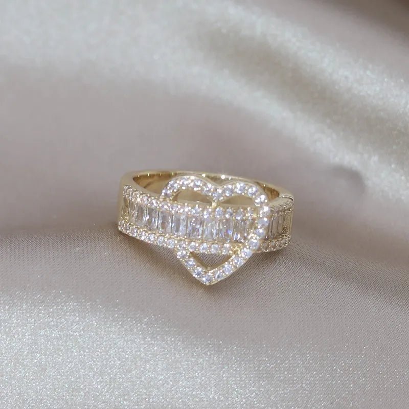 14k Lovers Loop Diamond Heart Ring - Veinci