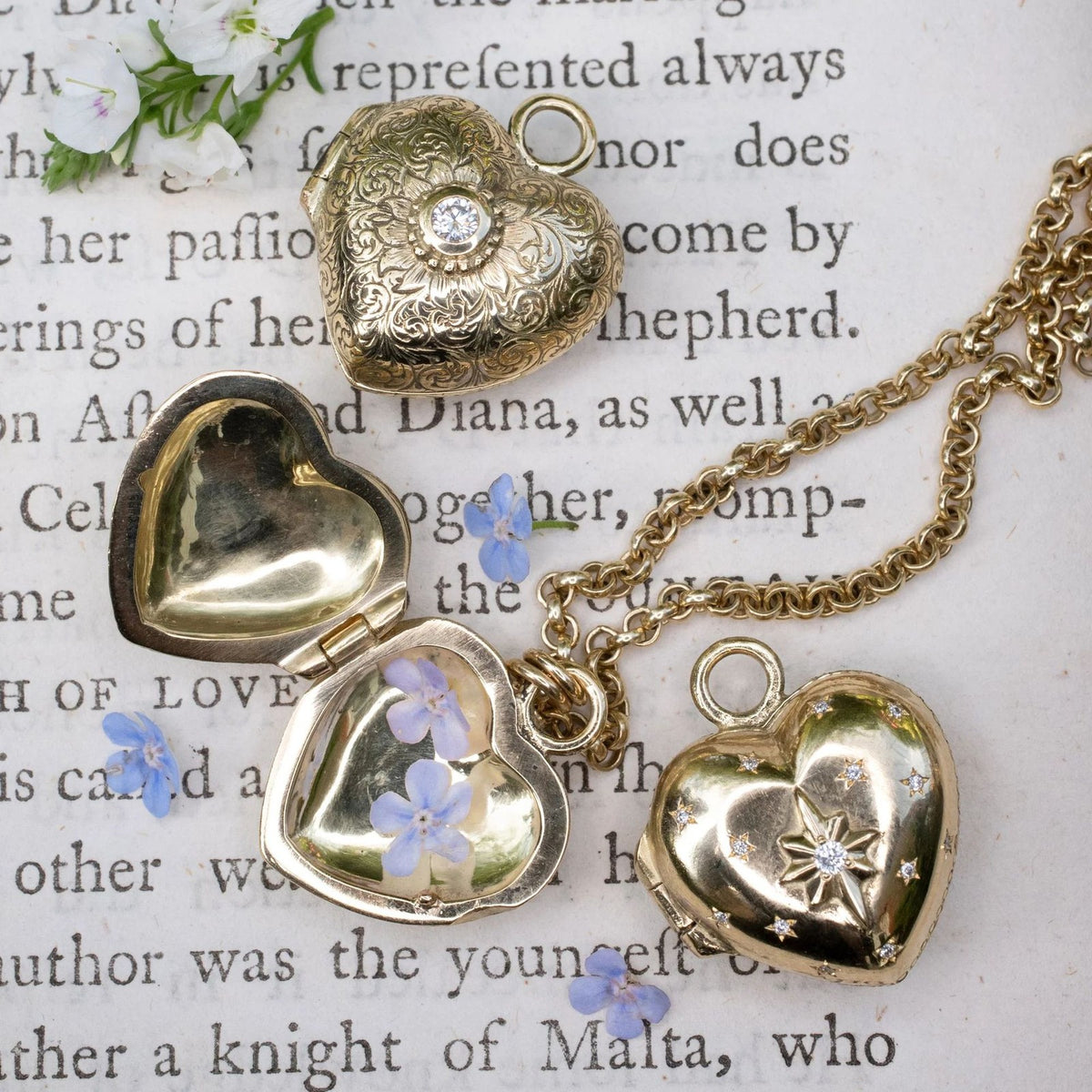 3pc Dainty Engraved Heart Locket Necklace Set