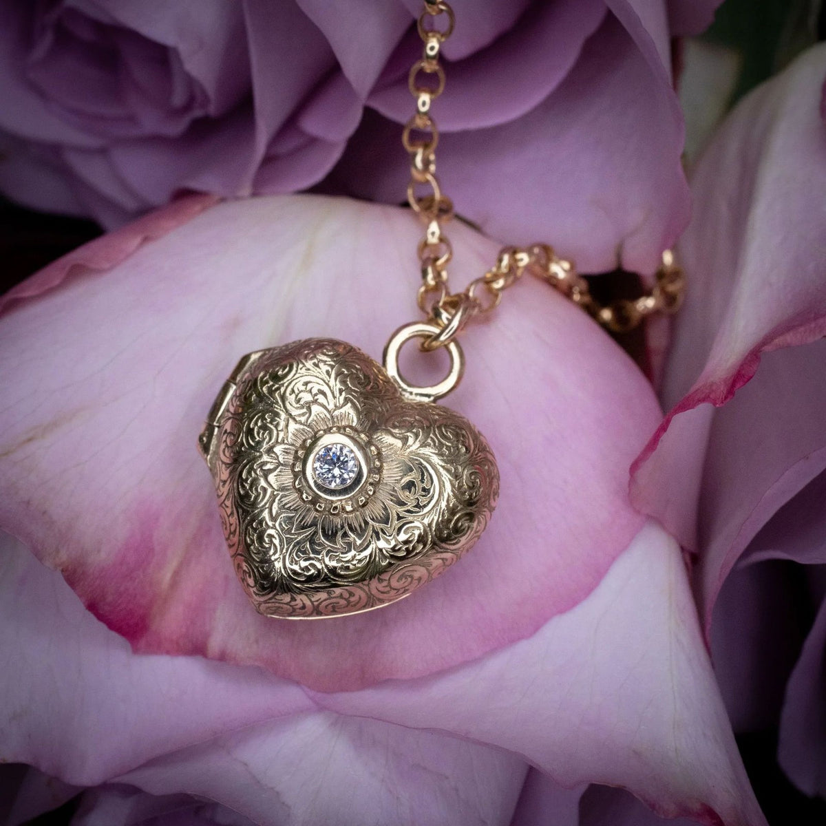 3pc Dainty Engraved Heart Locket Necklace Set