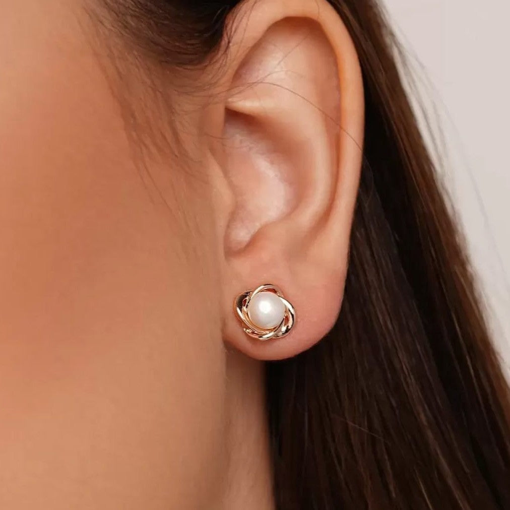 Elegant Interlocking Faux Pearl Necklace & Earring Set