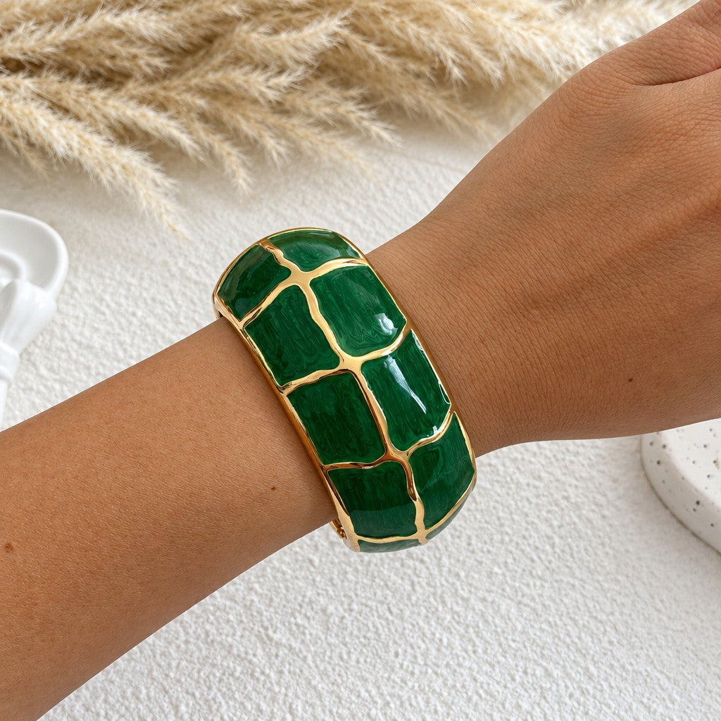 Classy Green Enamel Geometric Bangle Set