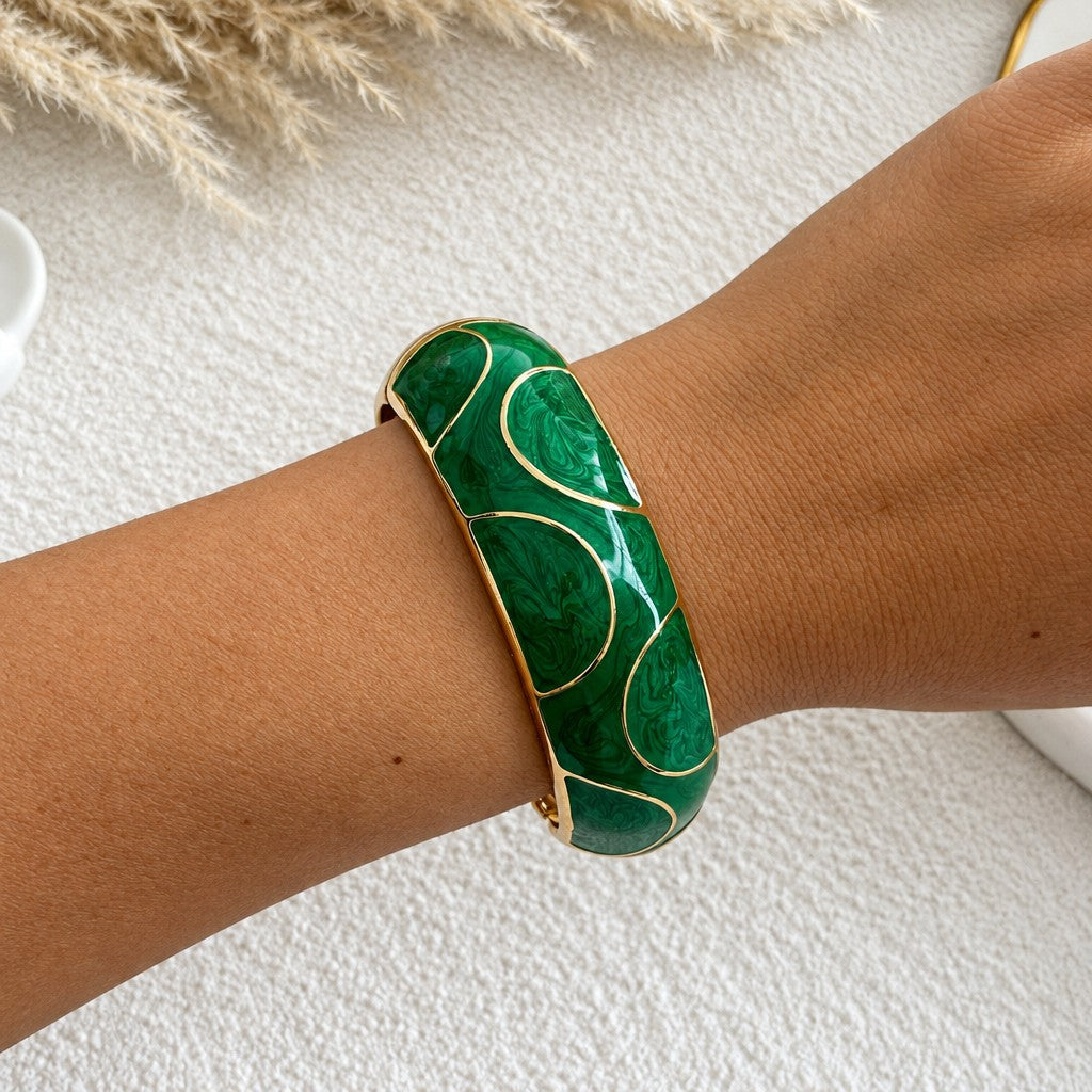 Classy Green Enamel Geometric Bangle Set