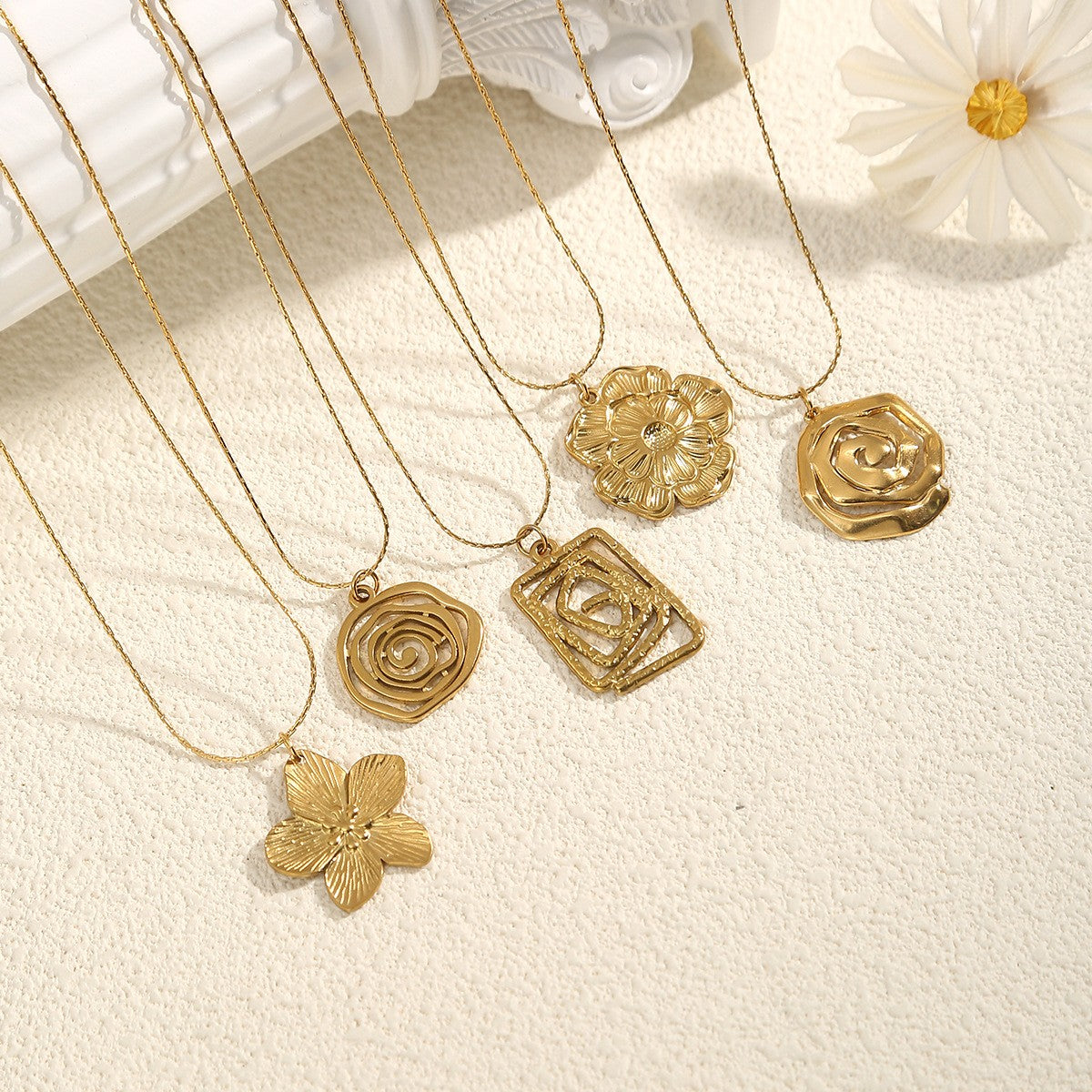 Classy French Floral Pendant Necklace