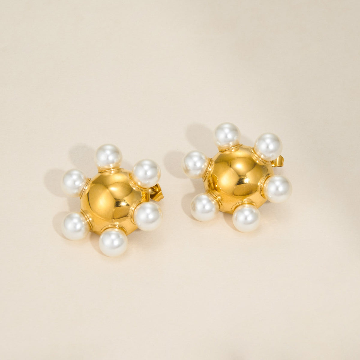 18k Classy Geometric Pearl Stud Earrings