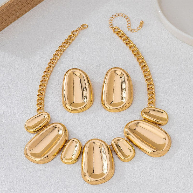 Classy Gold Pebble Necklace & Earring Set