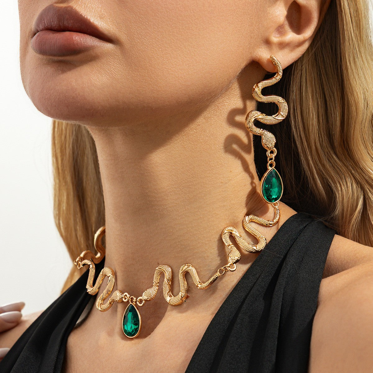 Classy Green Teardrop Snake Necklace & Earring Set
