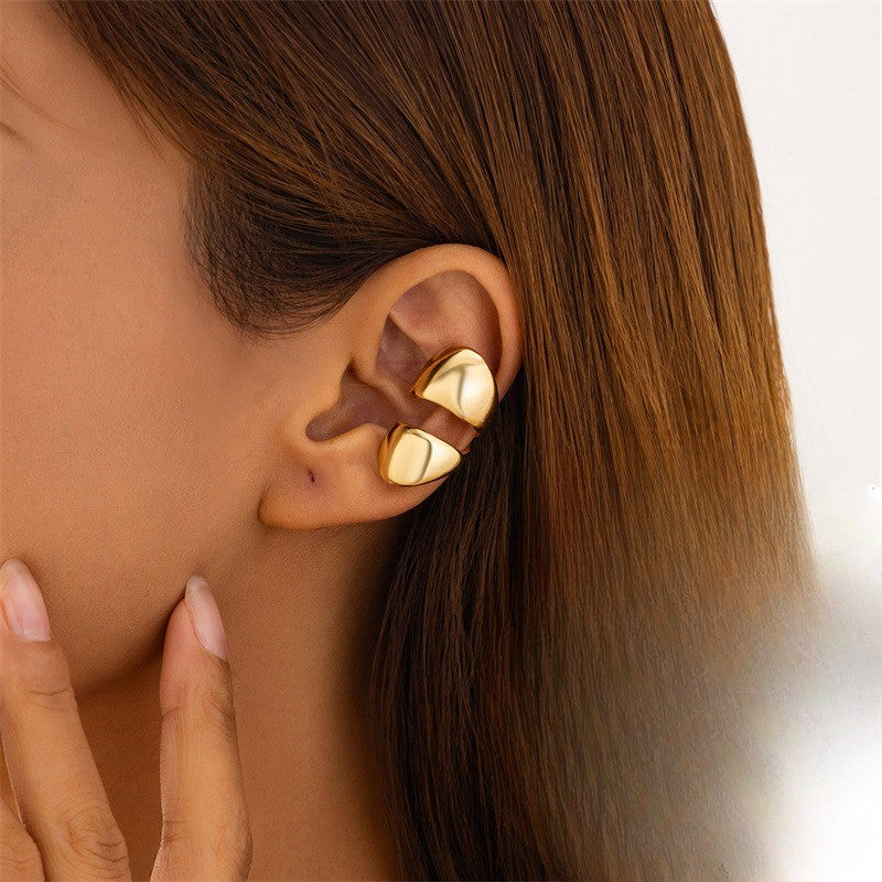 Classy Geometric Dome Ear Cuff