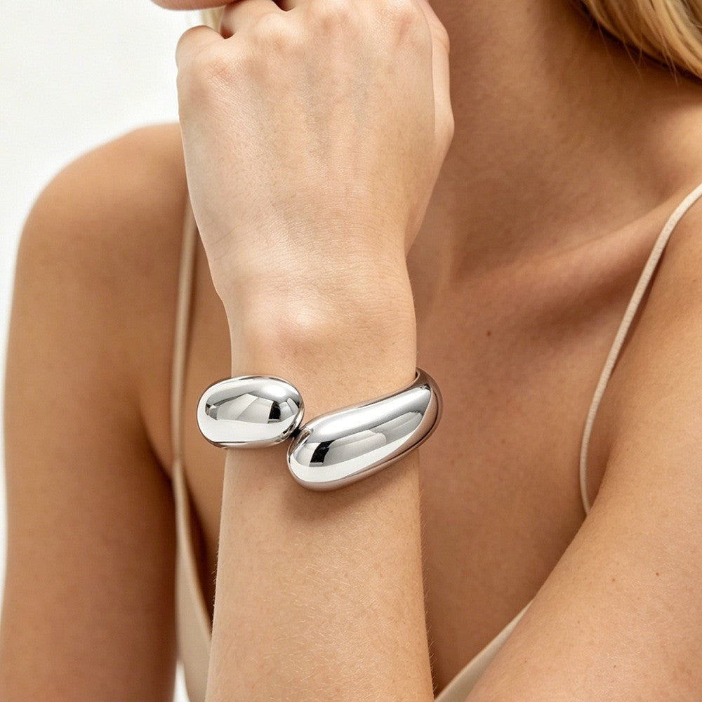 Classy Sculptural Wave Open Bangle