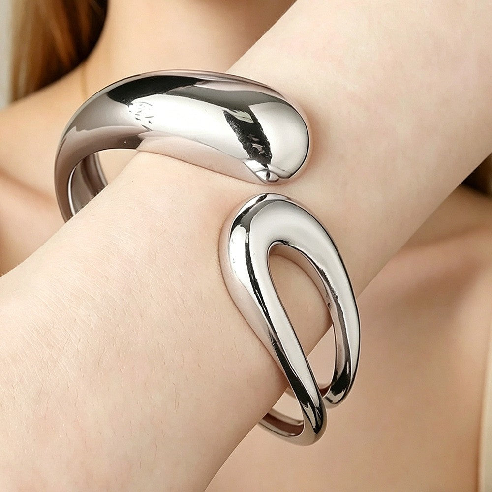 Classy Sculptural Wave Open Bangle