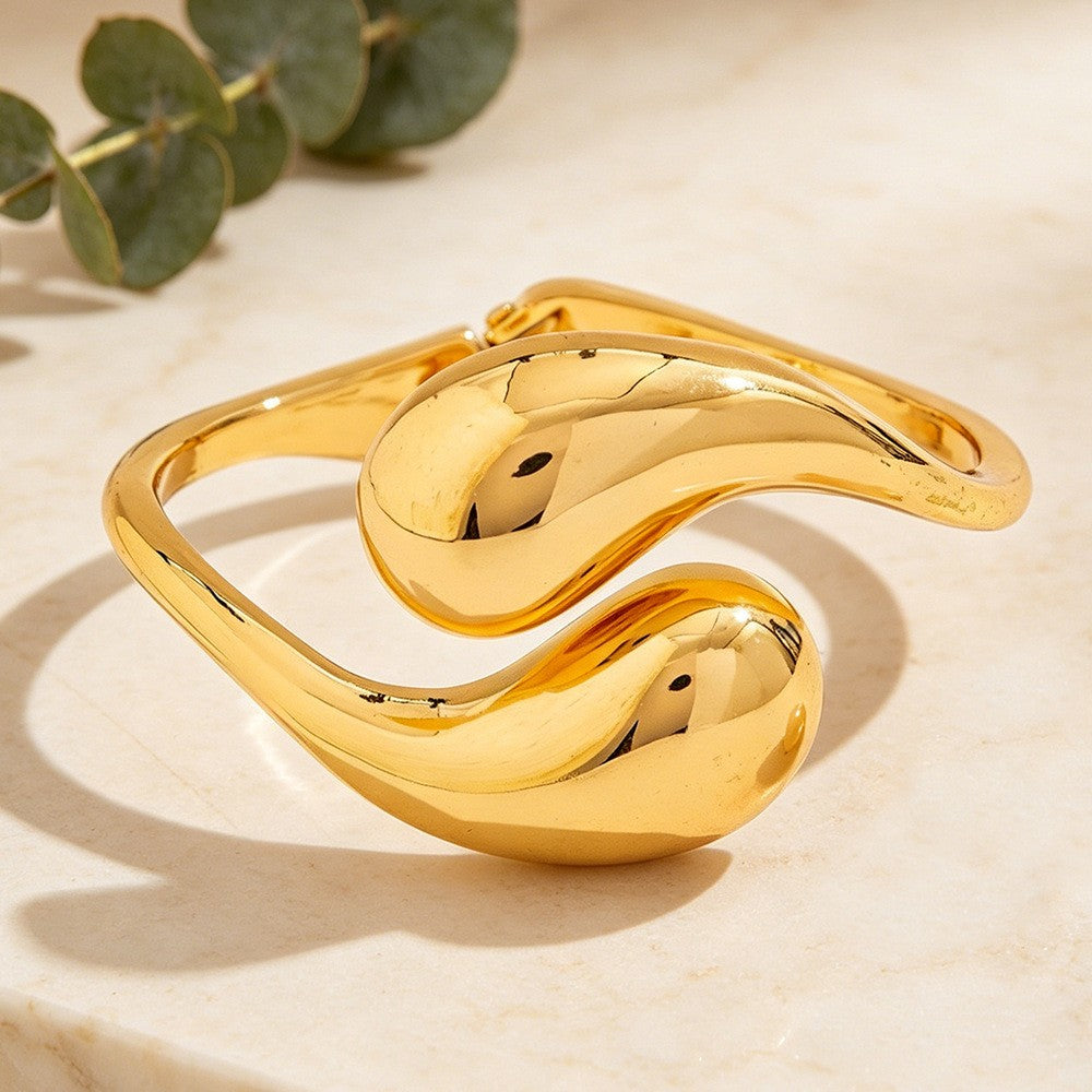 Classy Sculptural Wave Open Bangle
