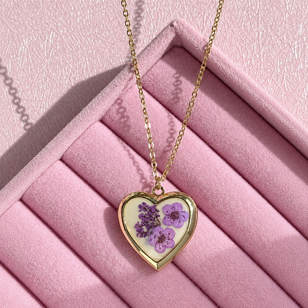 Romantic Dried Flower Heart Locket Necklace