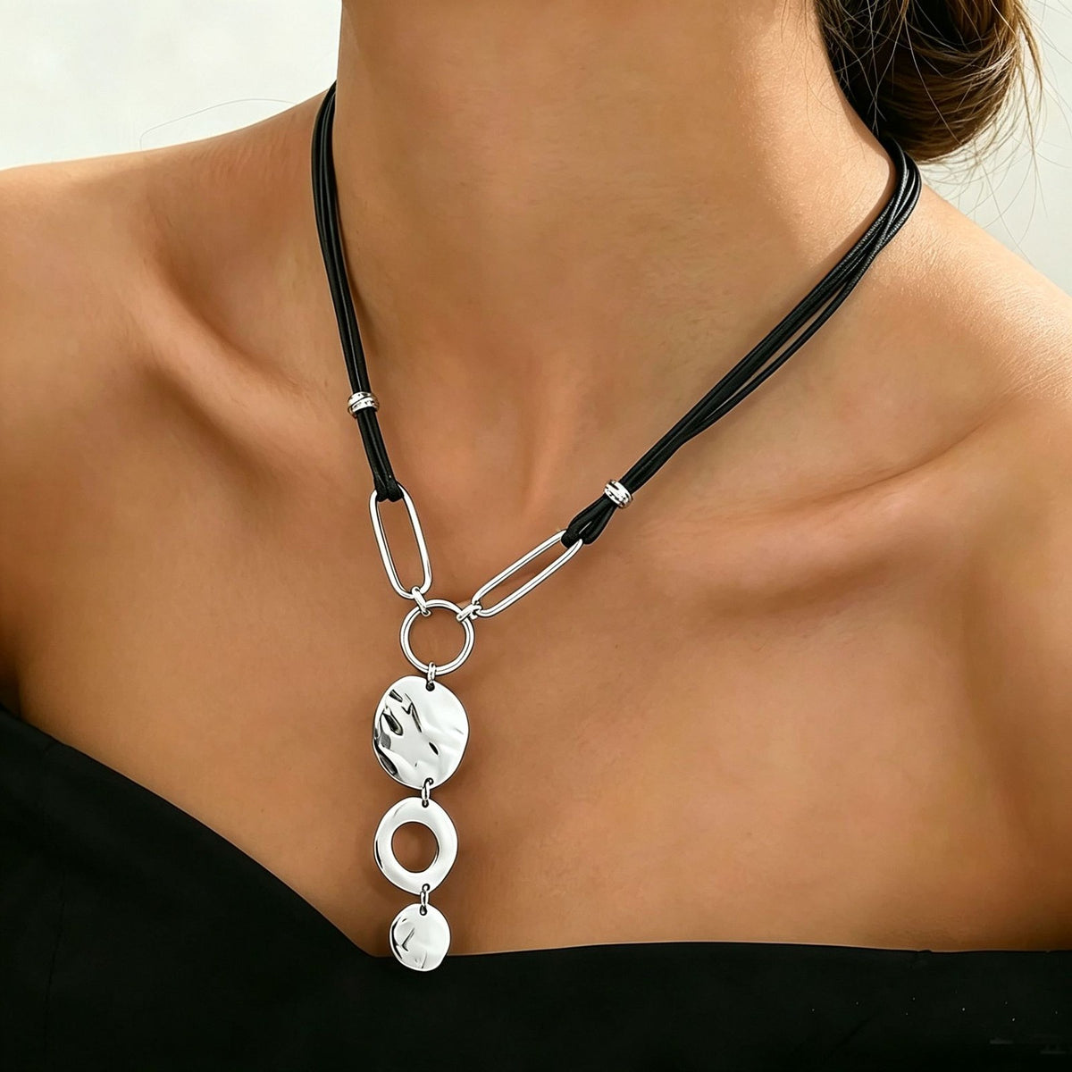Classy Geometric Disc Cord Necklace