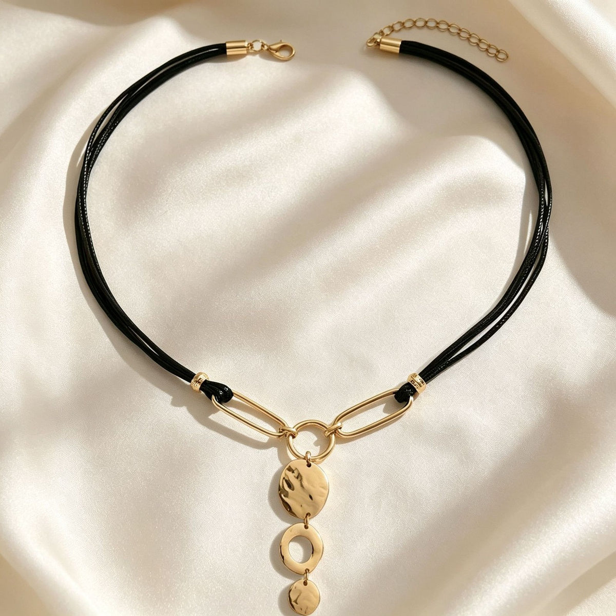 Classy Geometric Disc Cord Necklace