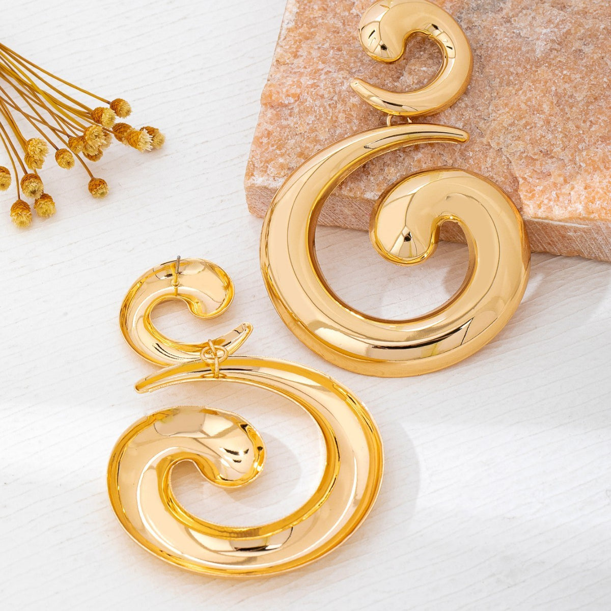 Classy Vintage Geometric Spiral Dangle Earrings