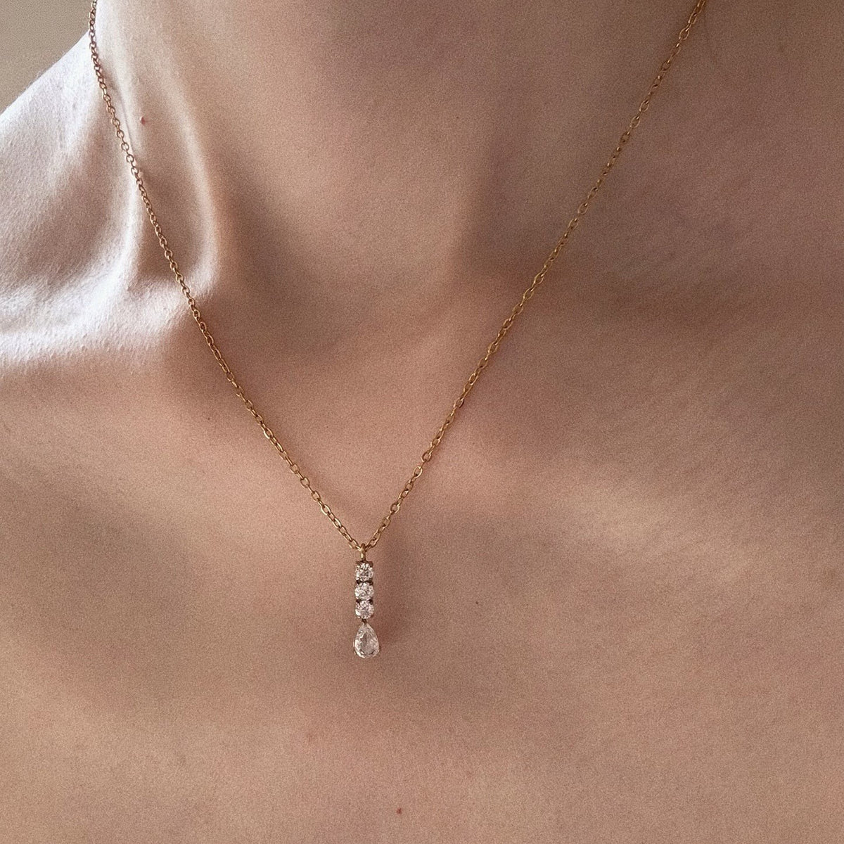 Dainty Teardrop Cubic Zirconia Necklace
