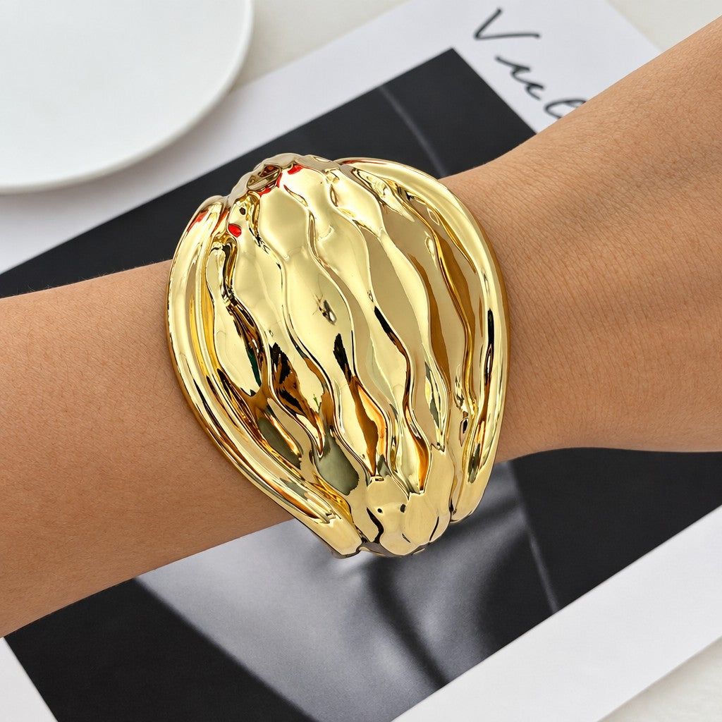 Vintage Hammered Resin Stone Cuff Bracelet