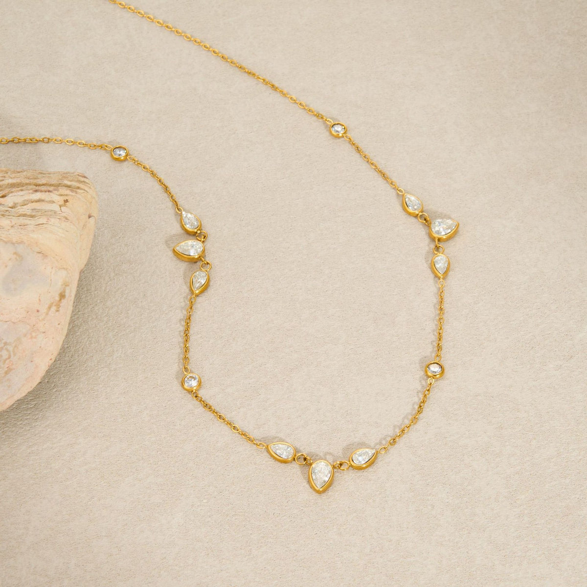 Dainty Teardrop Zirconia Necklace