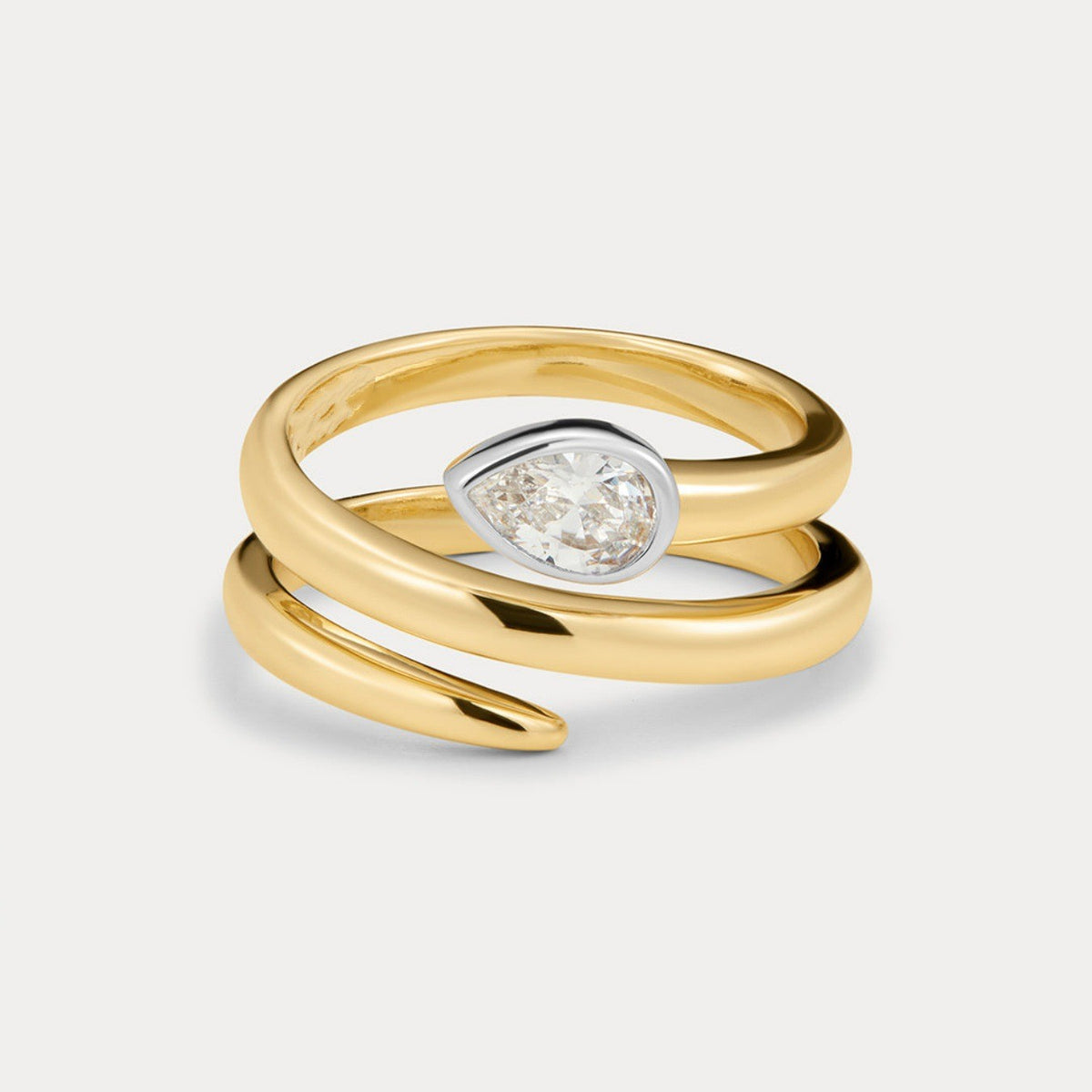 18k Classy Sculptural Wave Ring Set