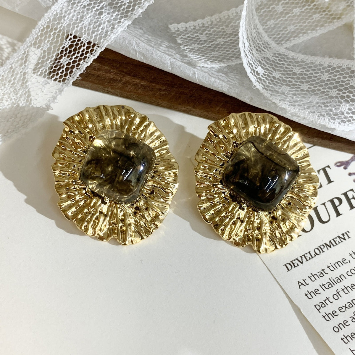 Classy Vintage Geometric Resin Stud Earrings