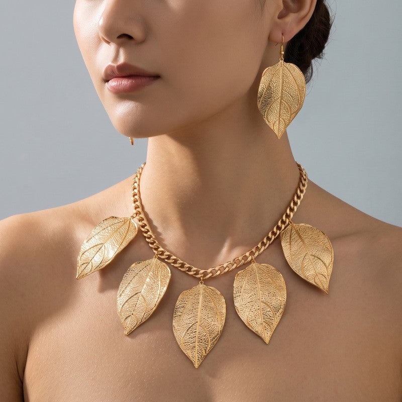 Classy Textured Leaf Necklace & Earring Set