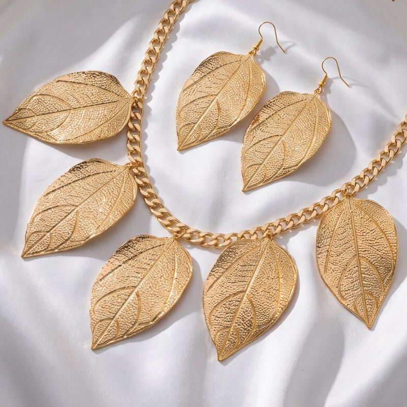 Classy Textured Leaf Necklace & Earring Set
