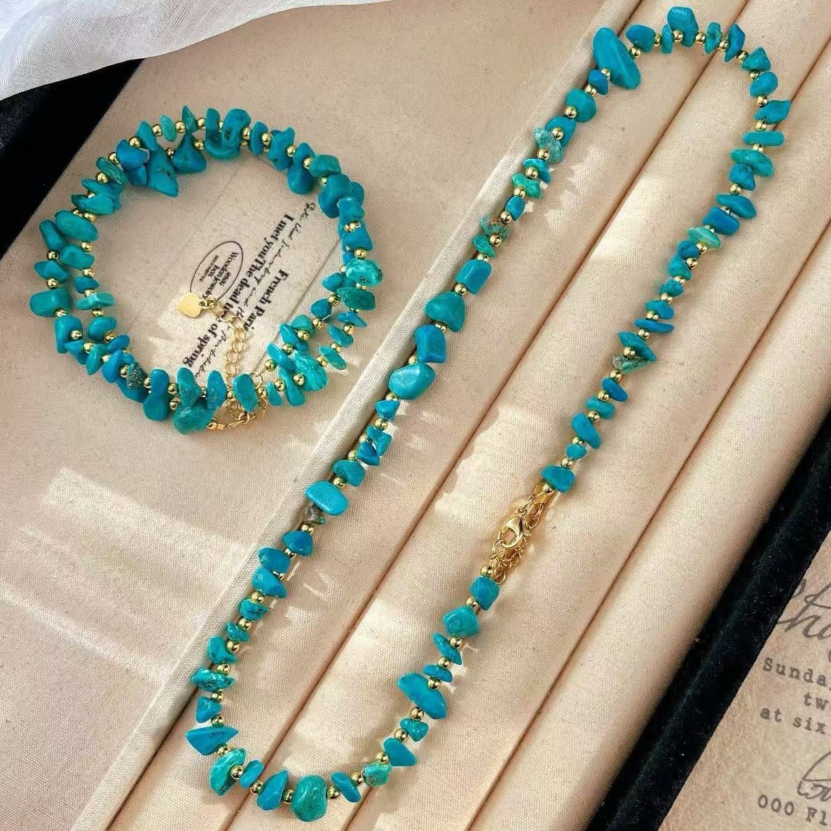 Boho Vintage Faux Turquoise Chip Necklace