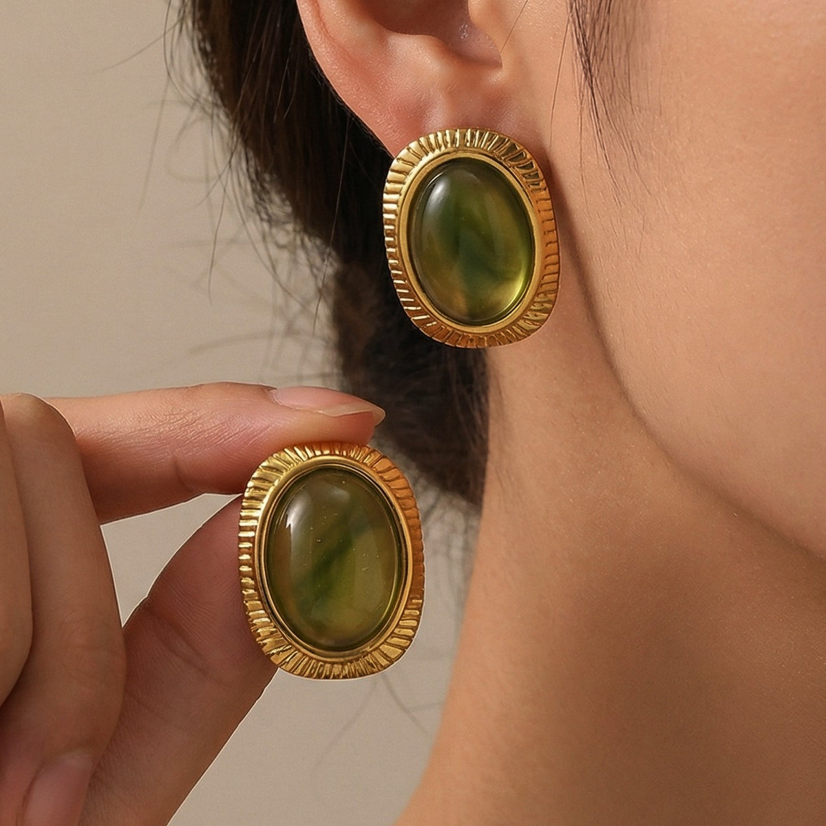 18k Classy Vintage Oval Resin Stud Earrings