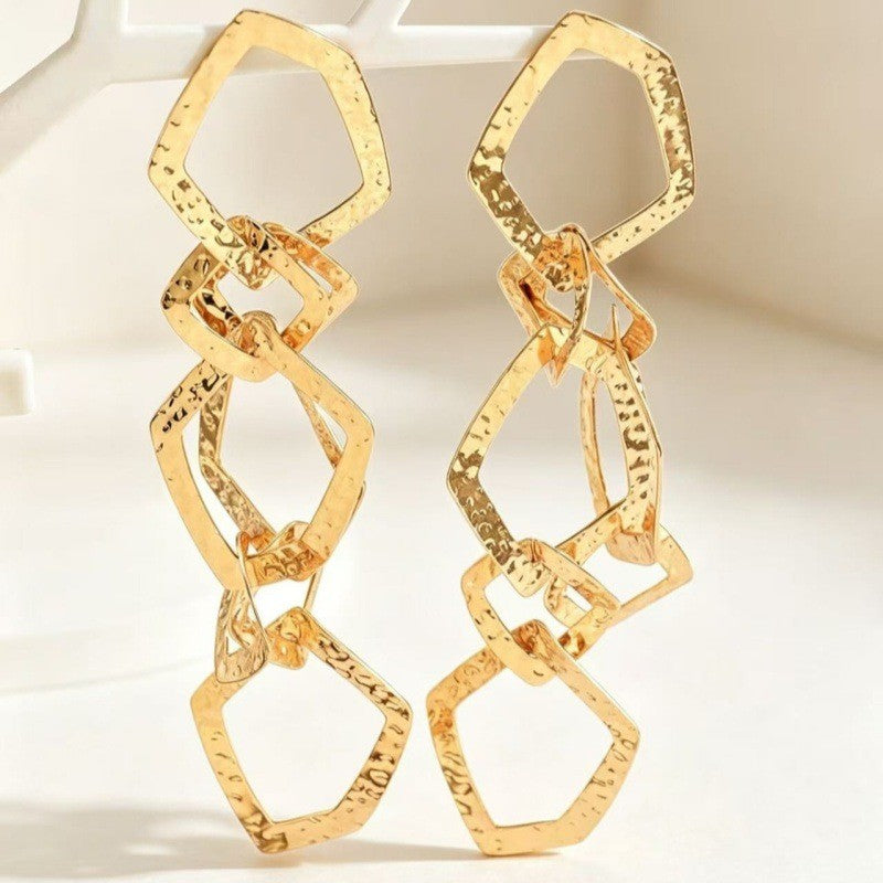 Classy Hammered Geometric Link Earrings