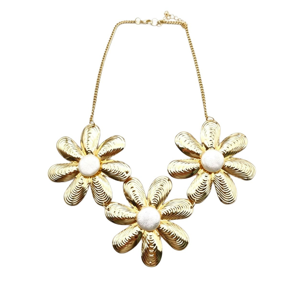 Statement Textured Flower Pearl Necklace