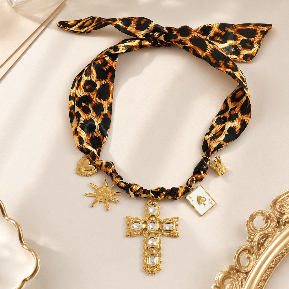 18k Vintage Leopard Charm Necklace