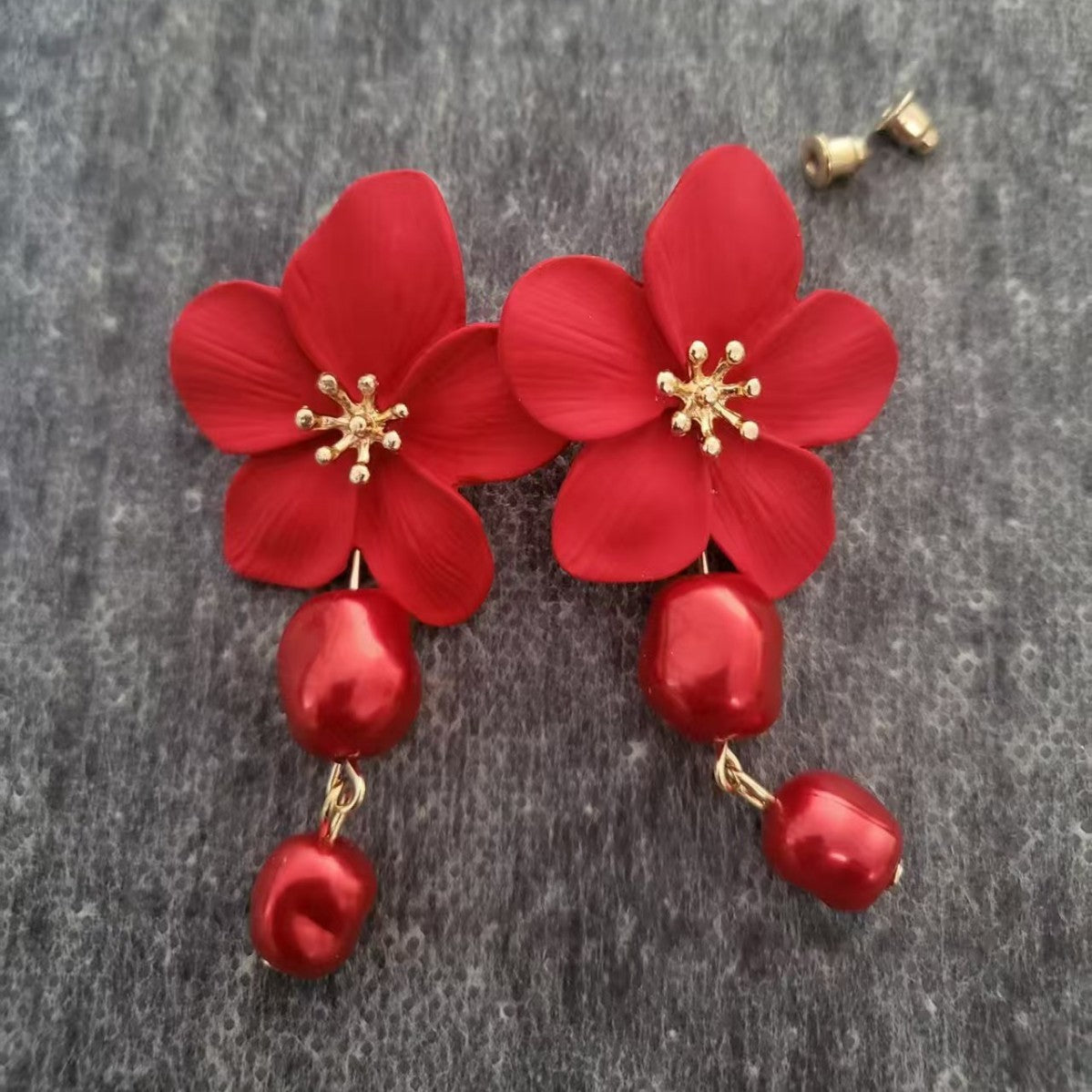Romantic White Flower Faux Pearl Drop Earrings