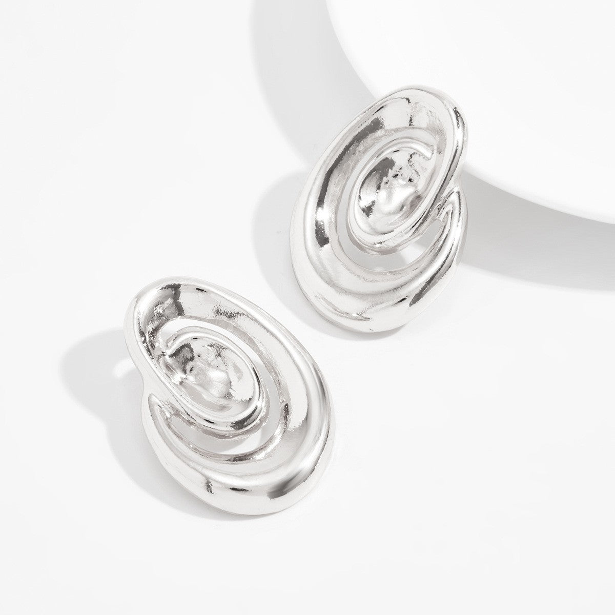 Classy Sculptural Swirl Stud Earrings