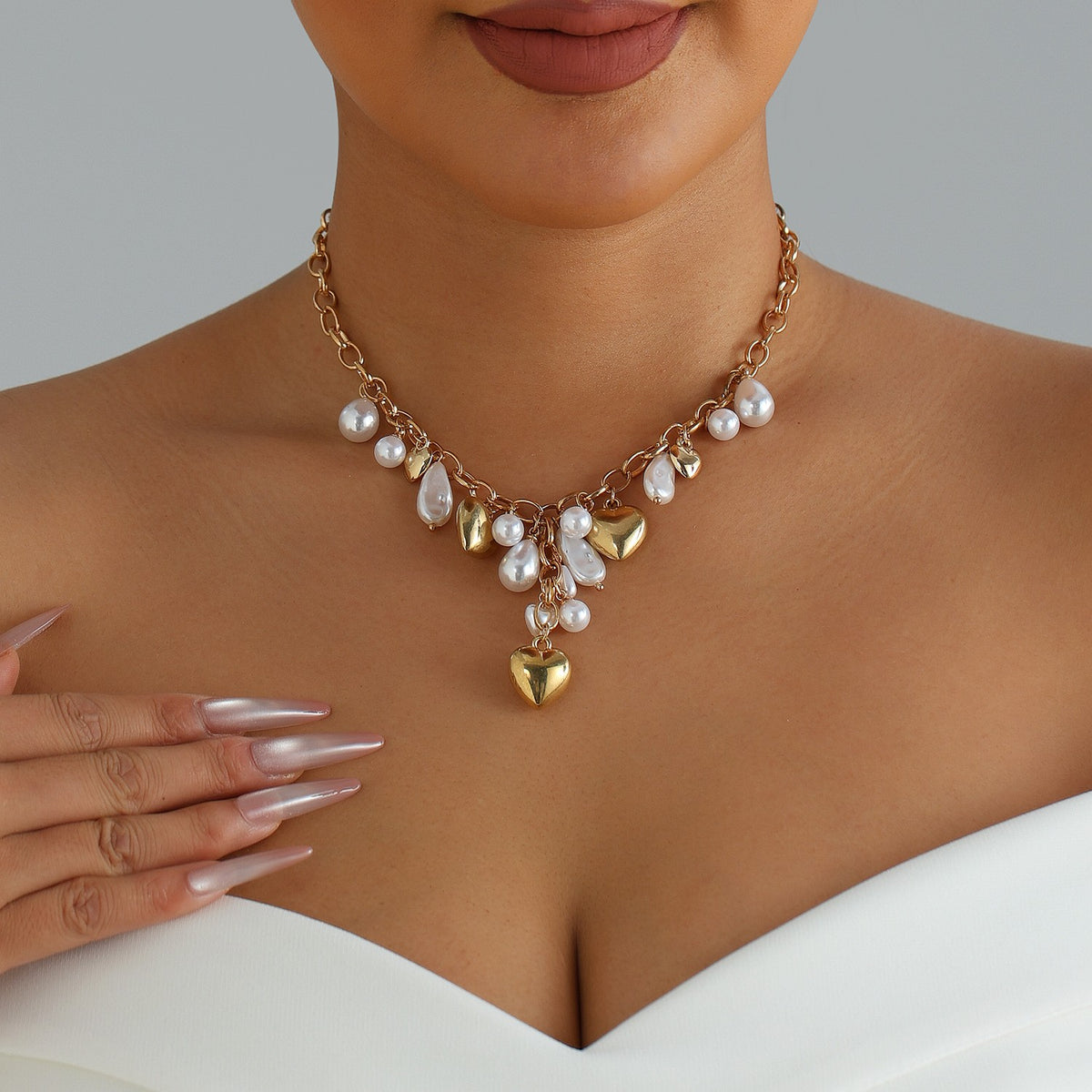 Classy Faux Pearl Heart Drop Necklace