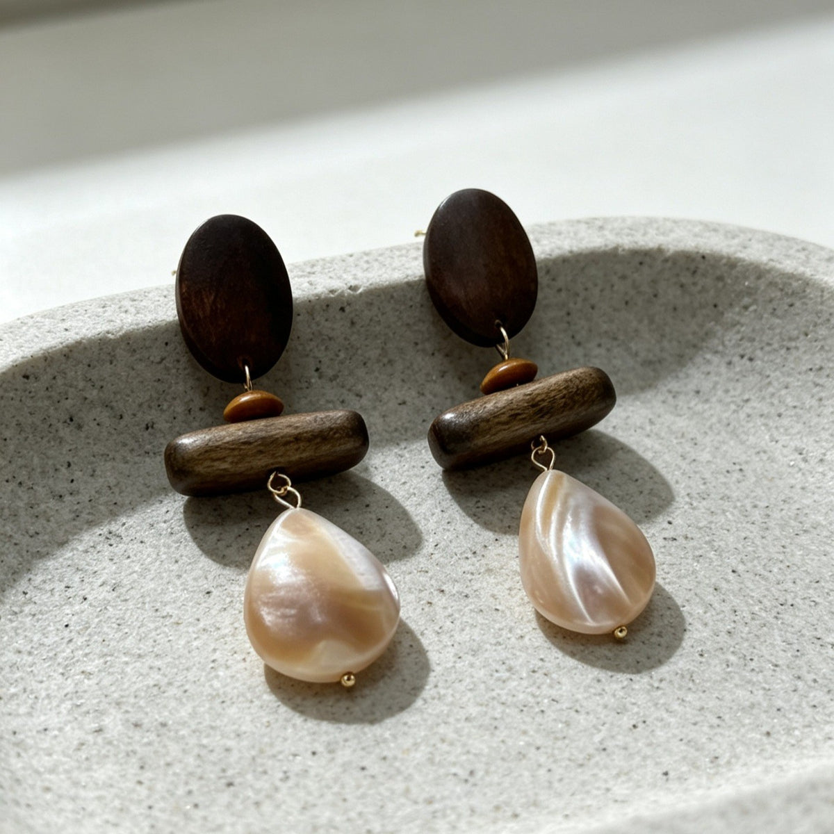 Boho Vintage Wood Shell Drop Earrings