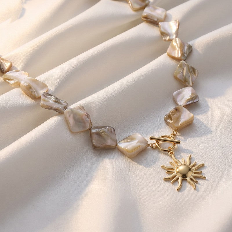 Classy Irregular Pearl Sun Necklace