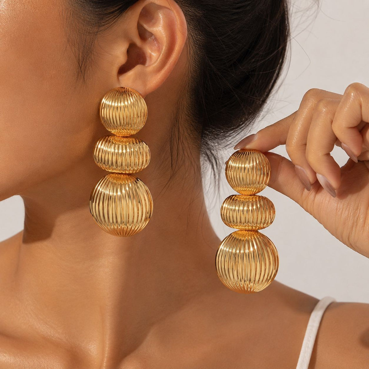 Classy Ribbed Geometric Tiered Drop Earrings