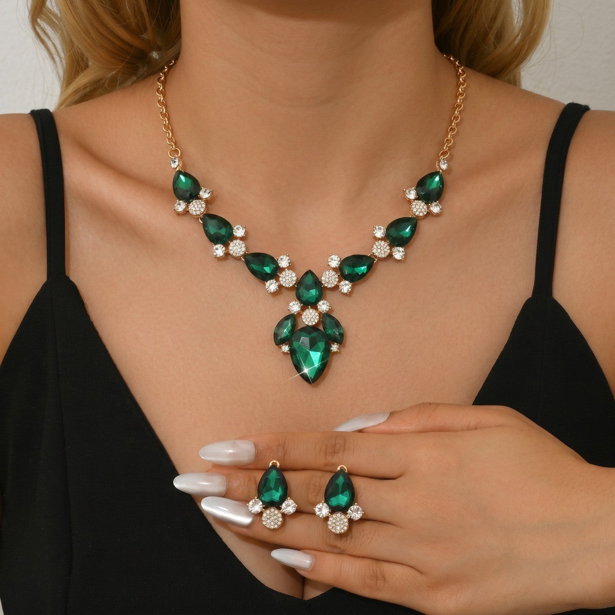 Classy Emerald Teardrop Necklace & Earring Set