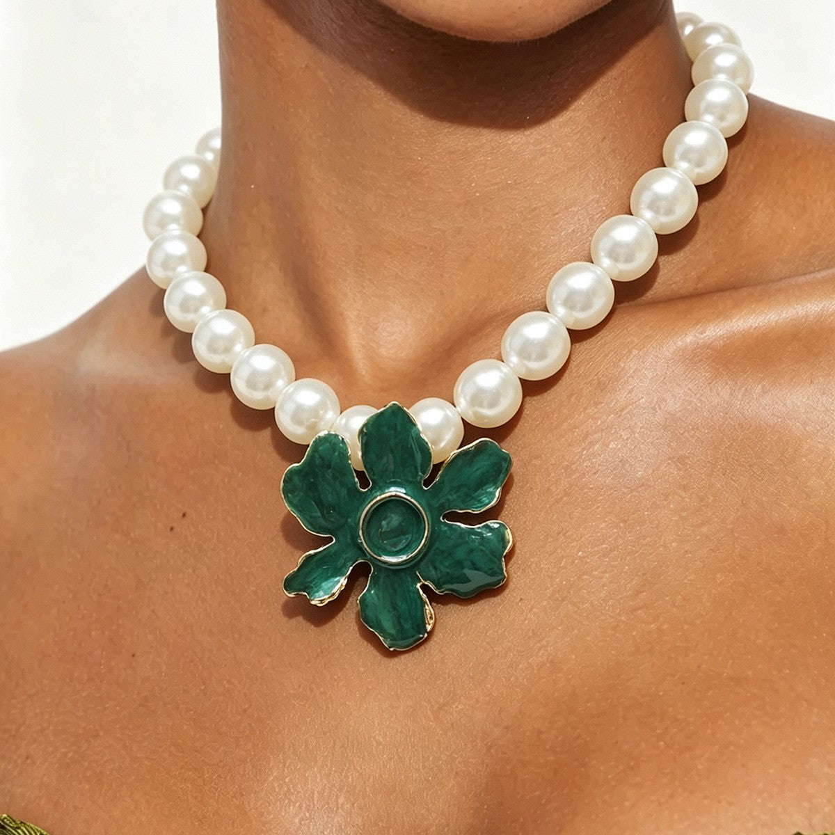 Romantic Green Enamel Flower Faux Pearl Necklace