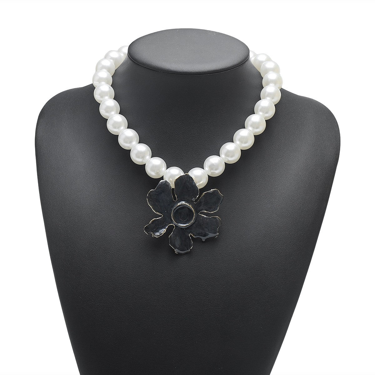 Romantic Green Enamel Flower Faux Pearl Necklace