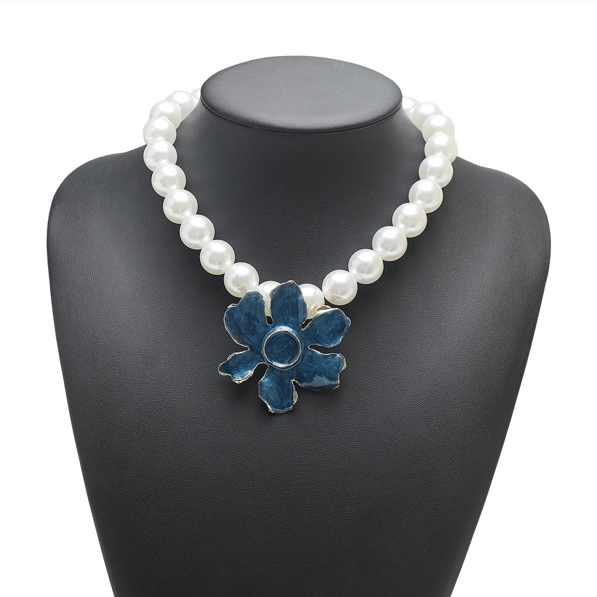 Romantic Green Enamel Flower Faux Pearl Necklace