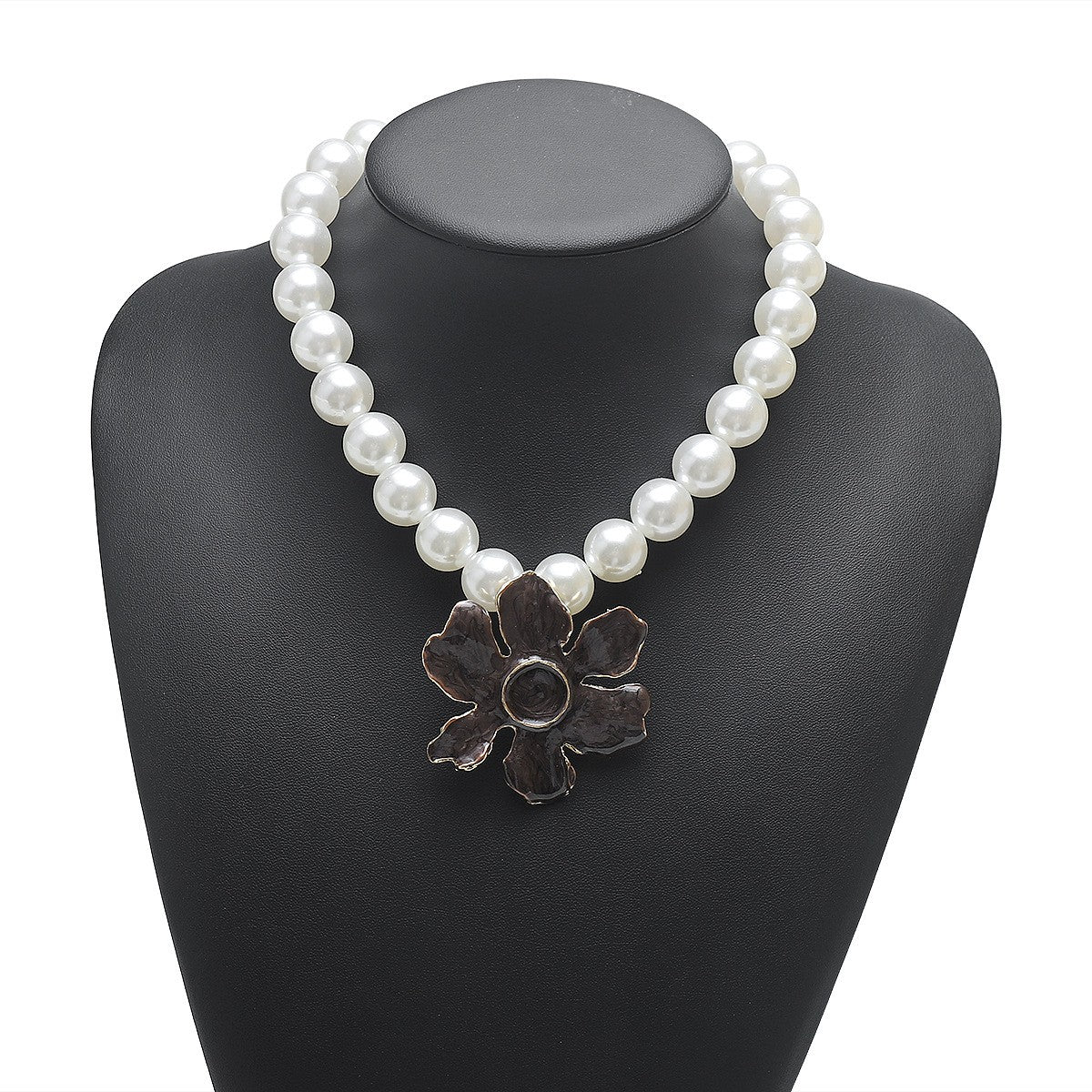 Romantic Green Enamel Flower Faux Pearl Necklace