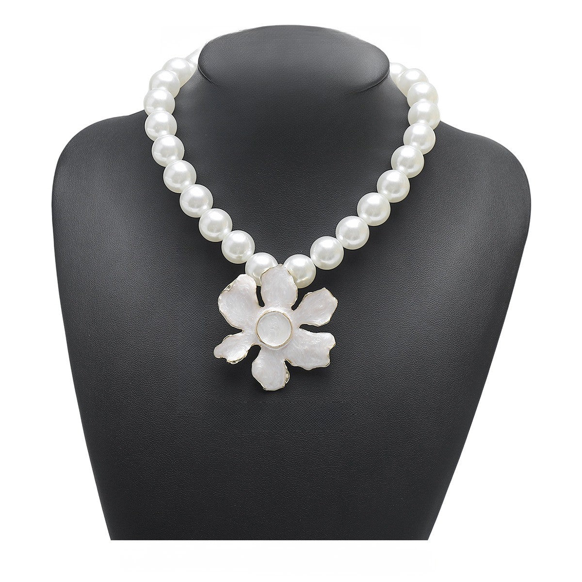 Romantic Green Enamel Flower Faux Pearl Necklace