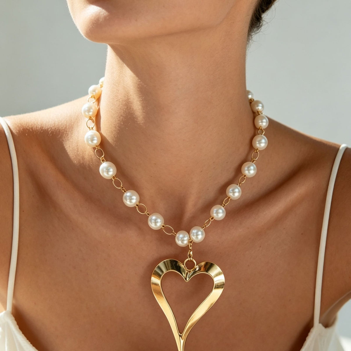 Classy Faux Pearl Open Heart Necklace