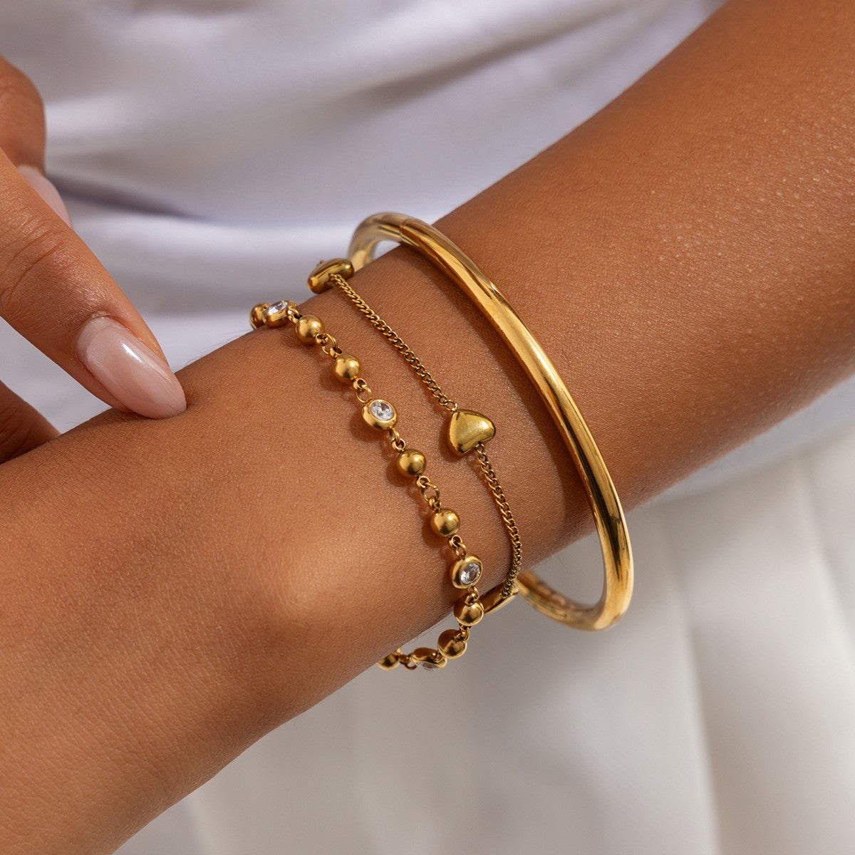 Dainty Gold Beaded Heart Bracelet Set